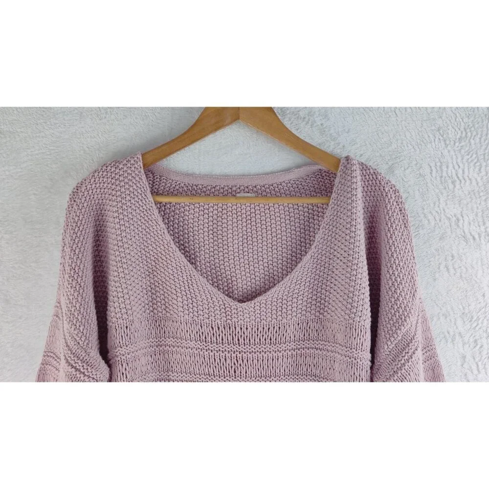 Sweater Top by Me to WE Pullover Dusty Pink V-Neck Relaxed Fit Short Waist Pullo